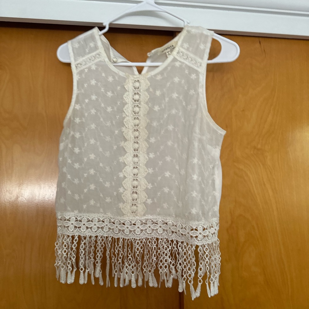 Monteau Cream Lace Sleeveless Top